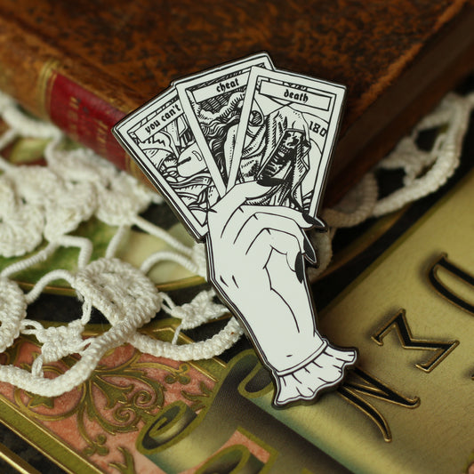 Pin's en email main tarot