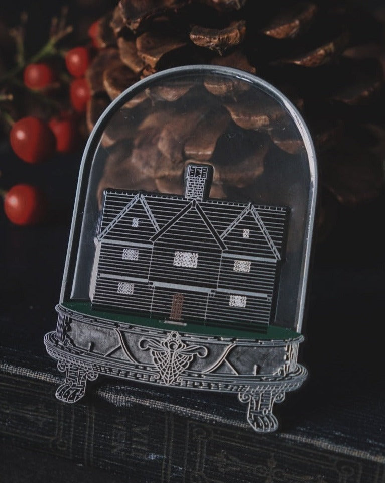 Pin's en email Witch House