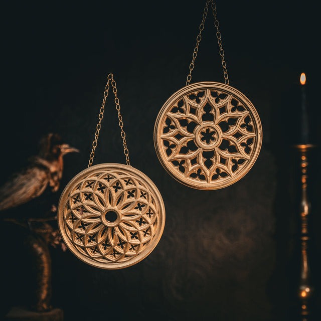 Rosace gothique dorée avec chaîne (VICTOR)