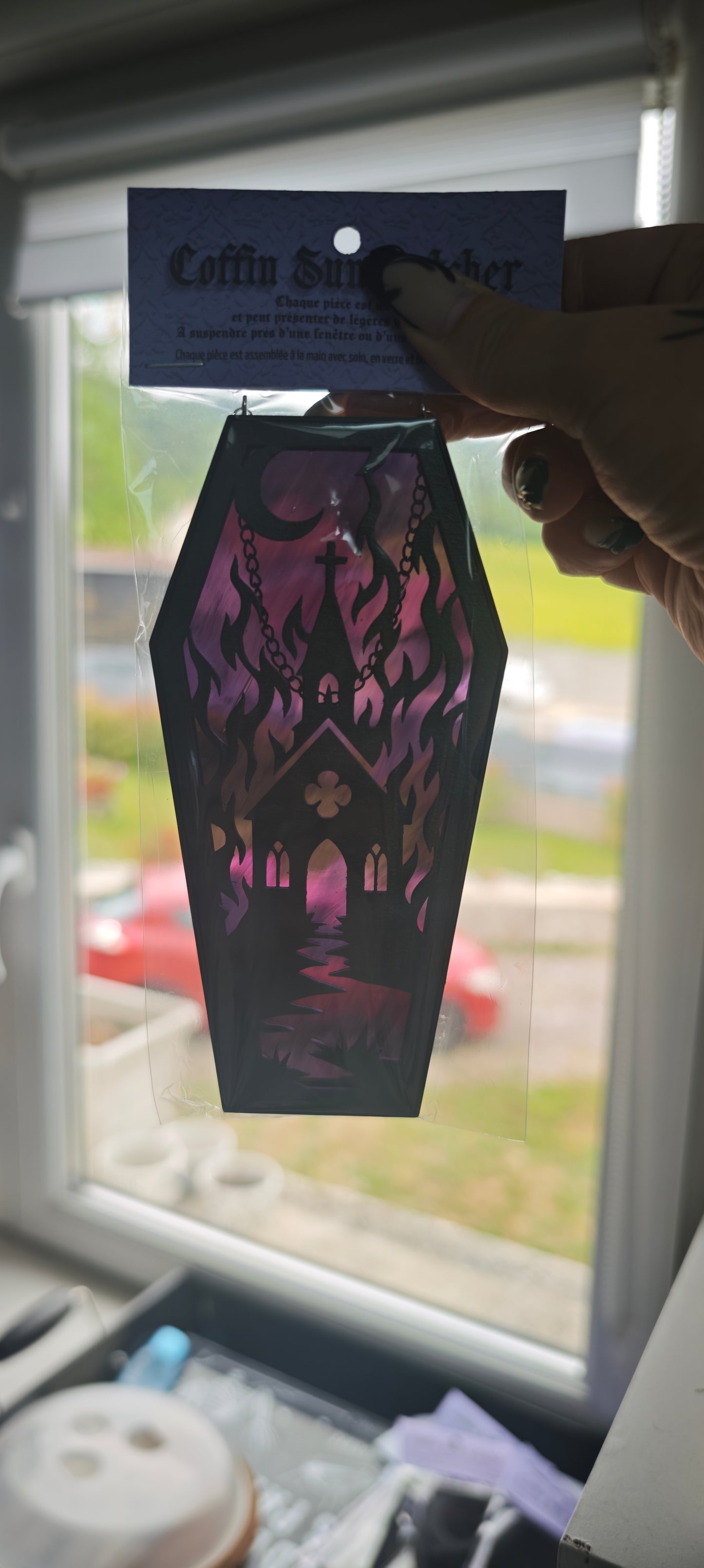 Cercueil verre chapelle violet