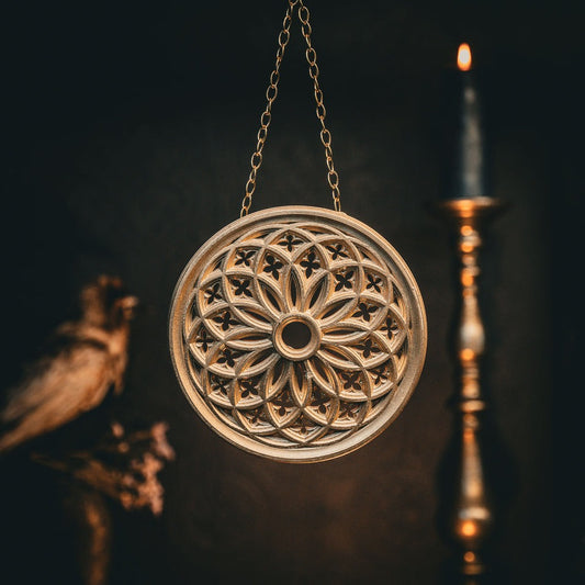 Rosace gothique dorée avec chaîne (VINCENT)