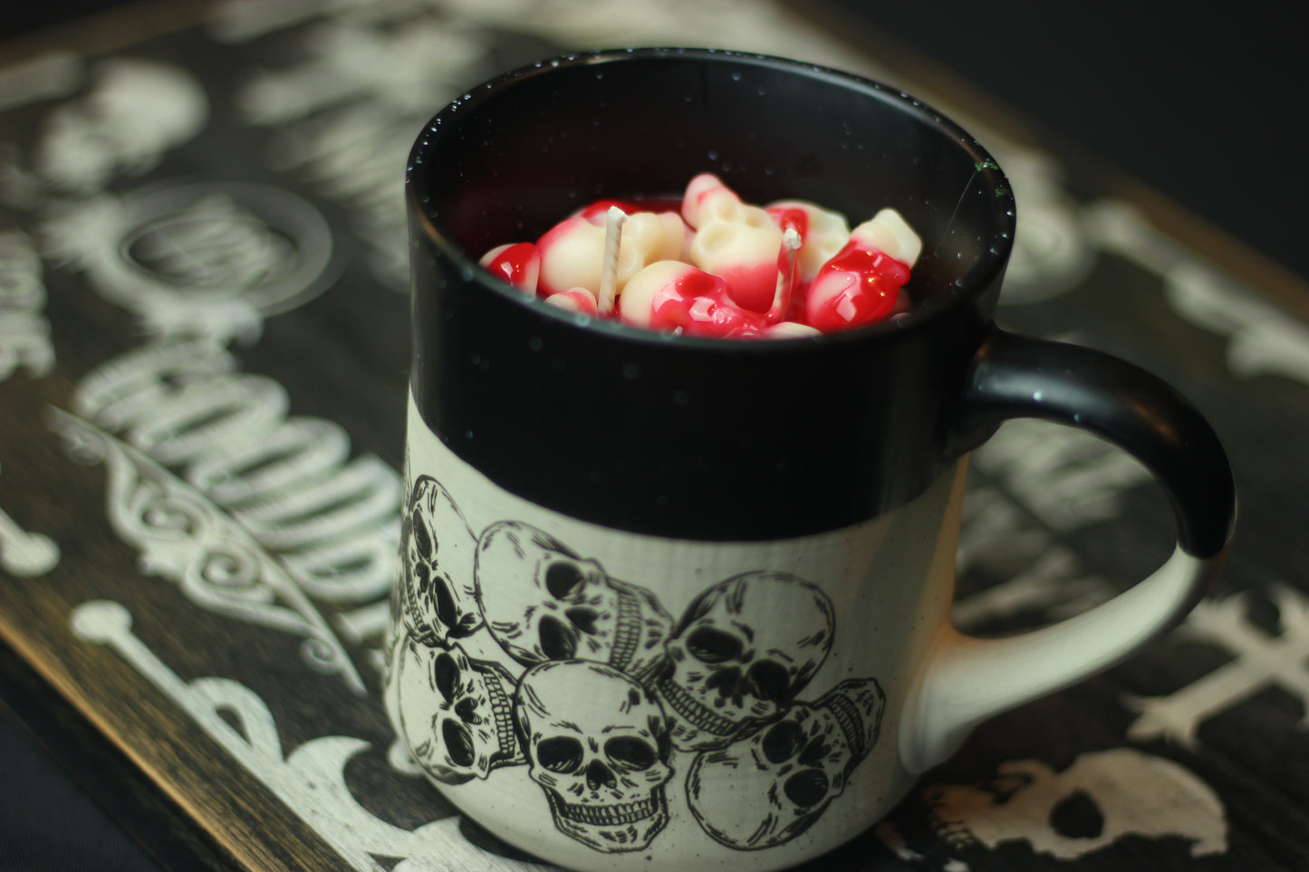 Bougie mug crâne grès
