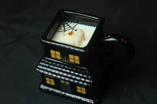 Bougie mug Maison Hantée