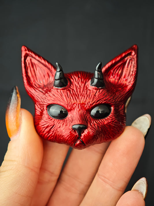 Magnet Evil cat rouge métallisé