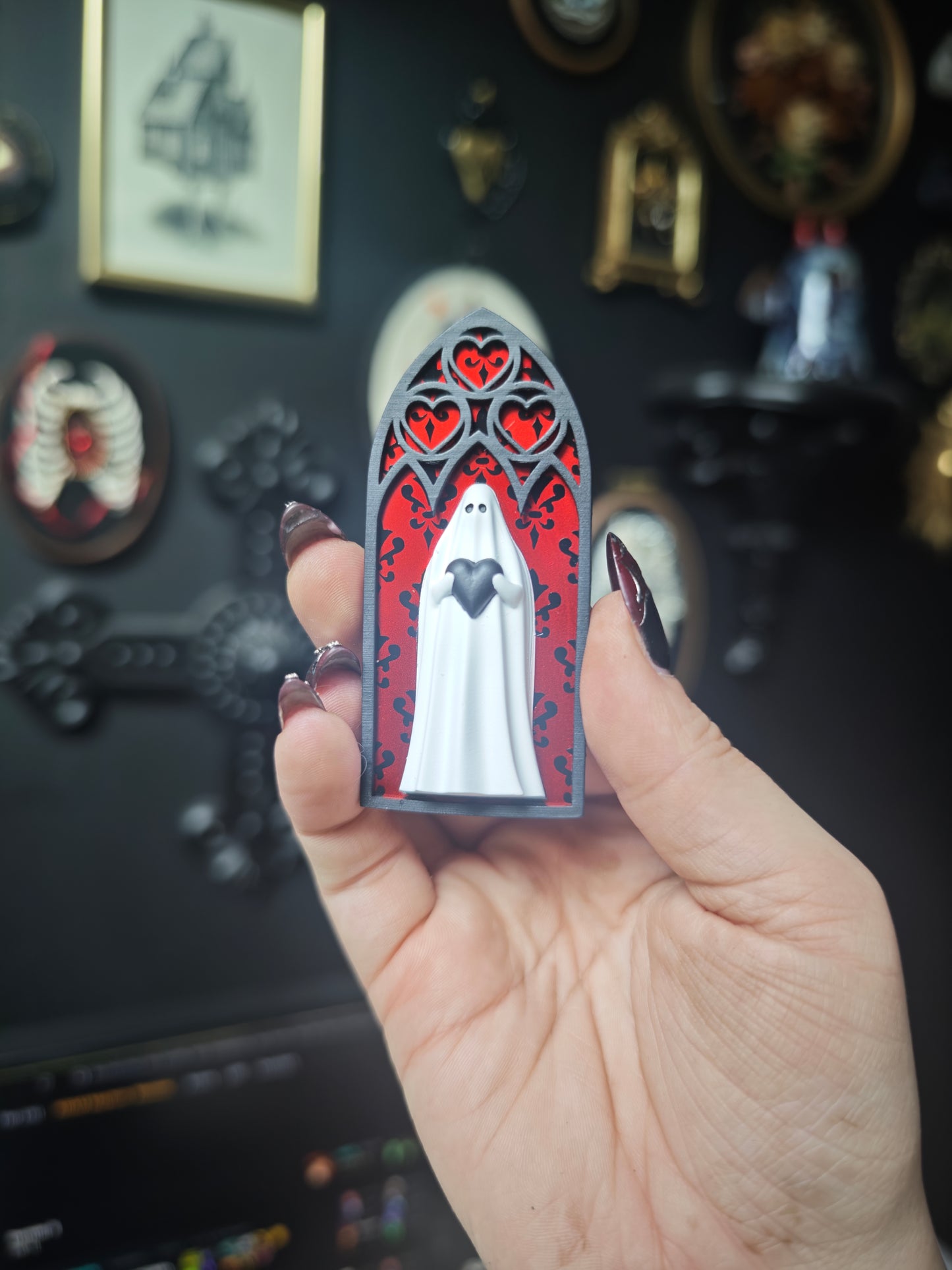 Magnet fantôme cathédrale rouge baroque arche coeur