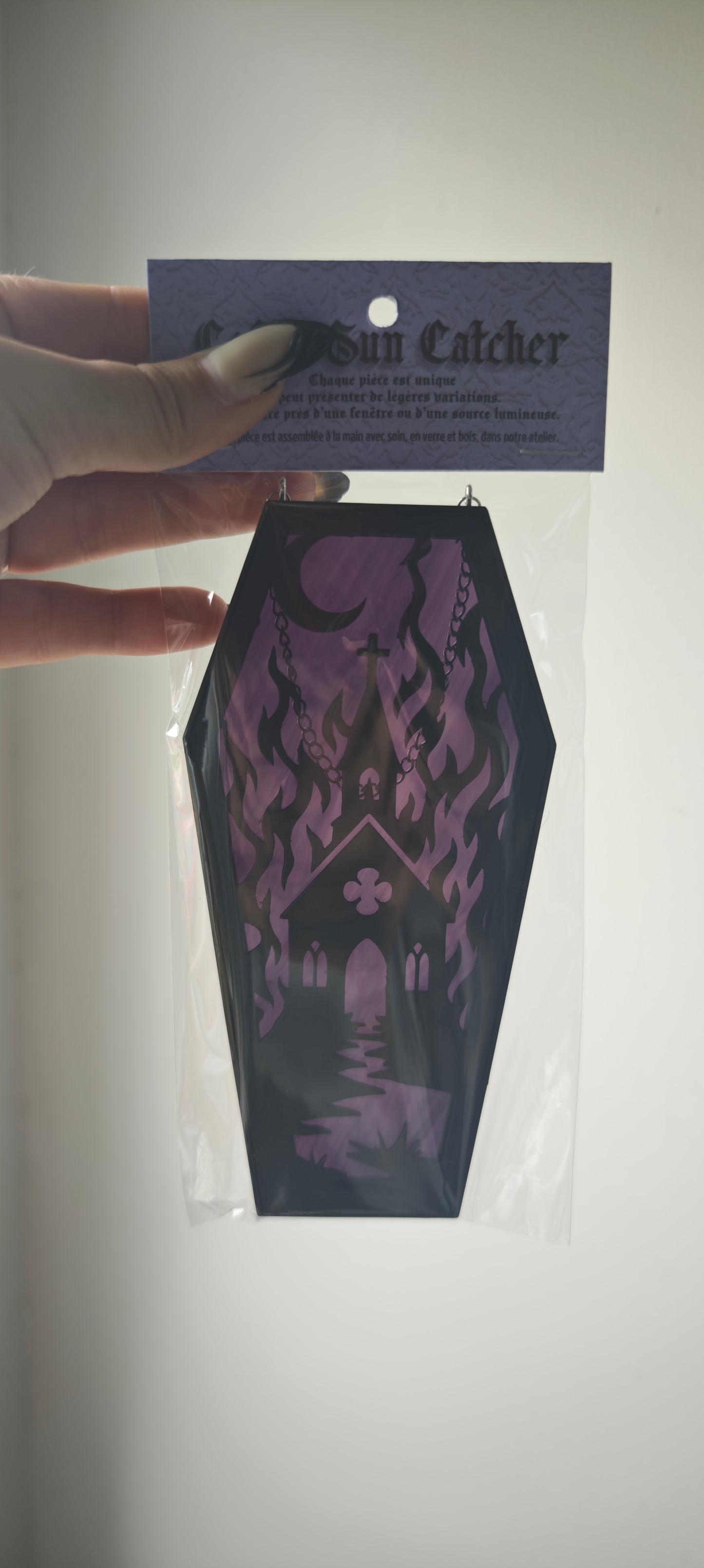 Cercueil verre chapelle violet