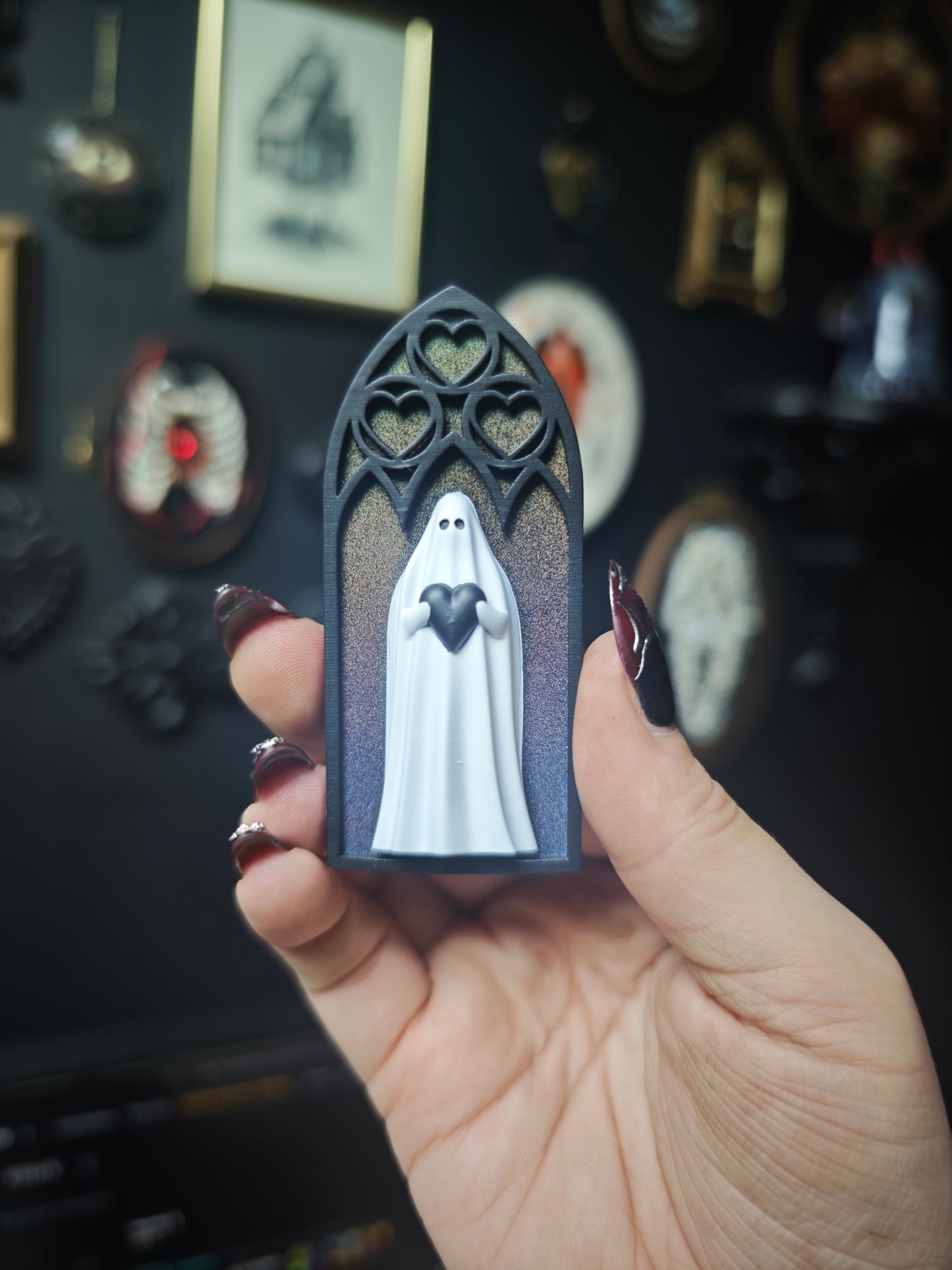 Magnet fantôme cathédrale holographique arche coeur