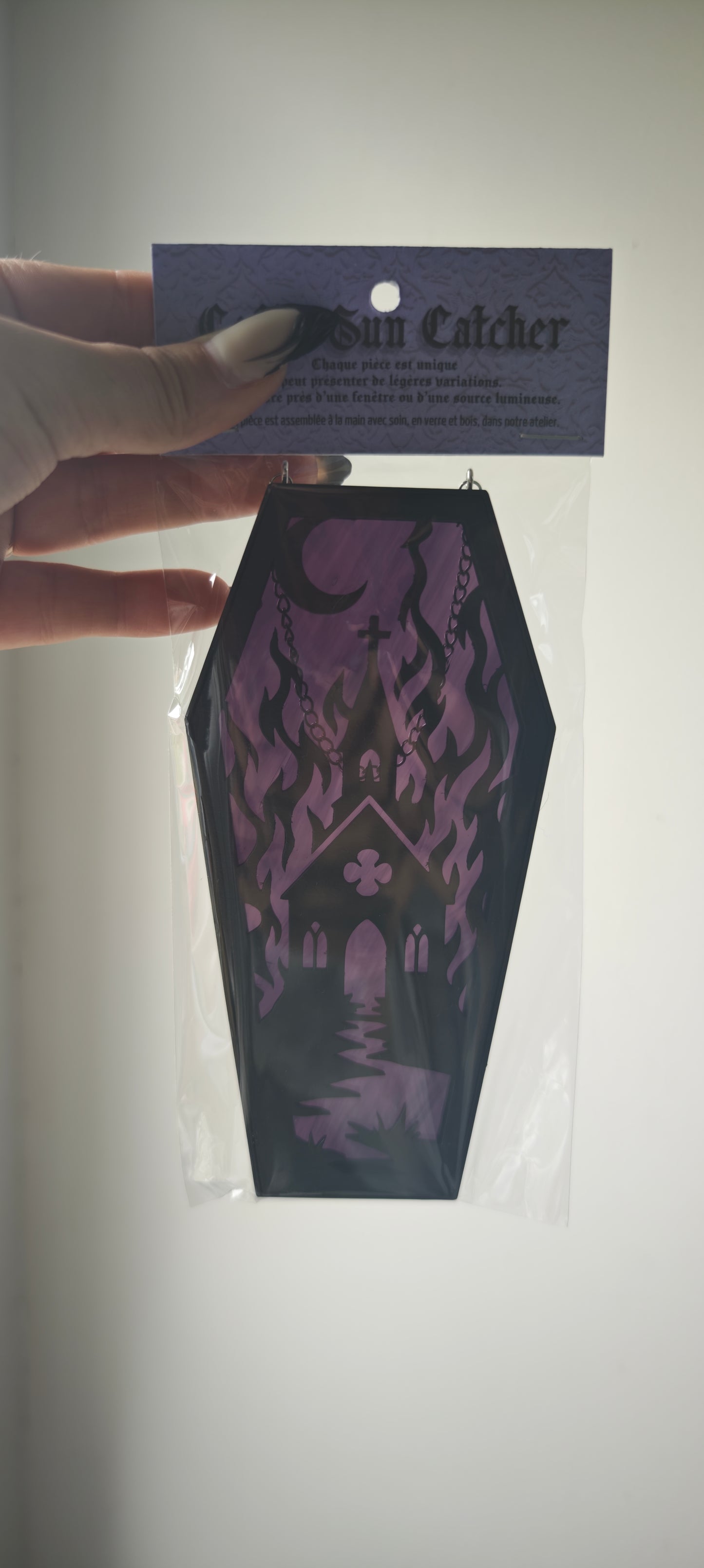Cercueil verre chapelle violet