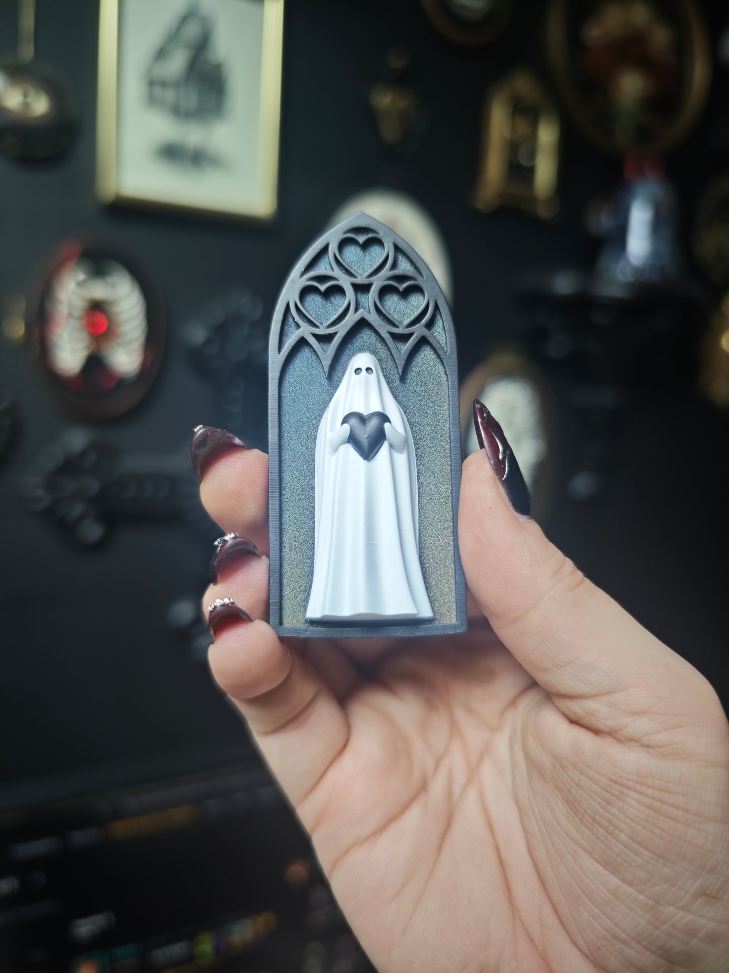 Magnet fantôme cathédrale holographique arche coeur