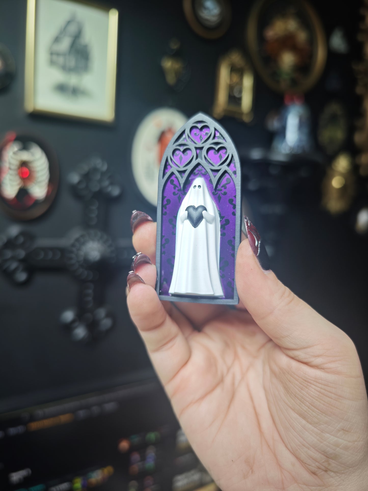 Magnet fantôme cathédrale violet baroque arche coeur