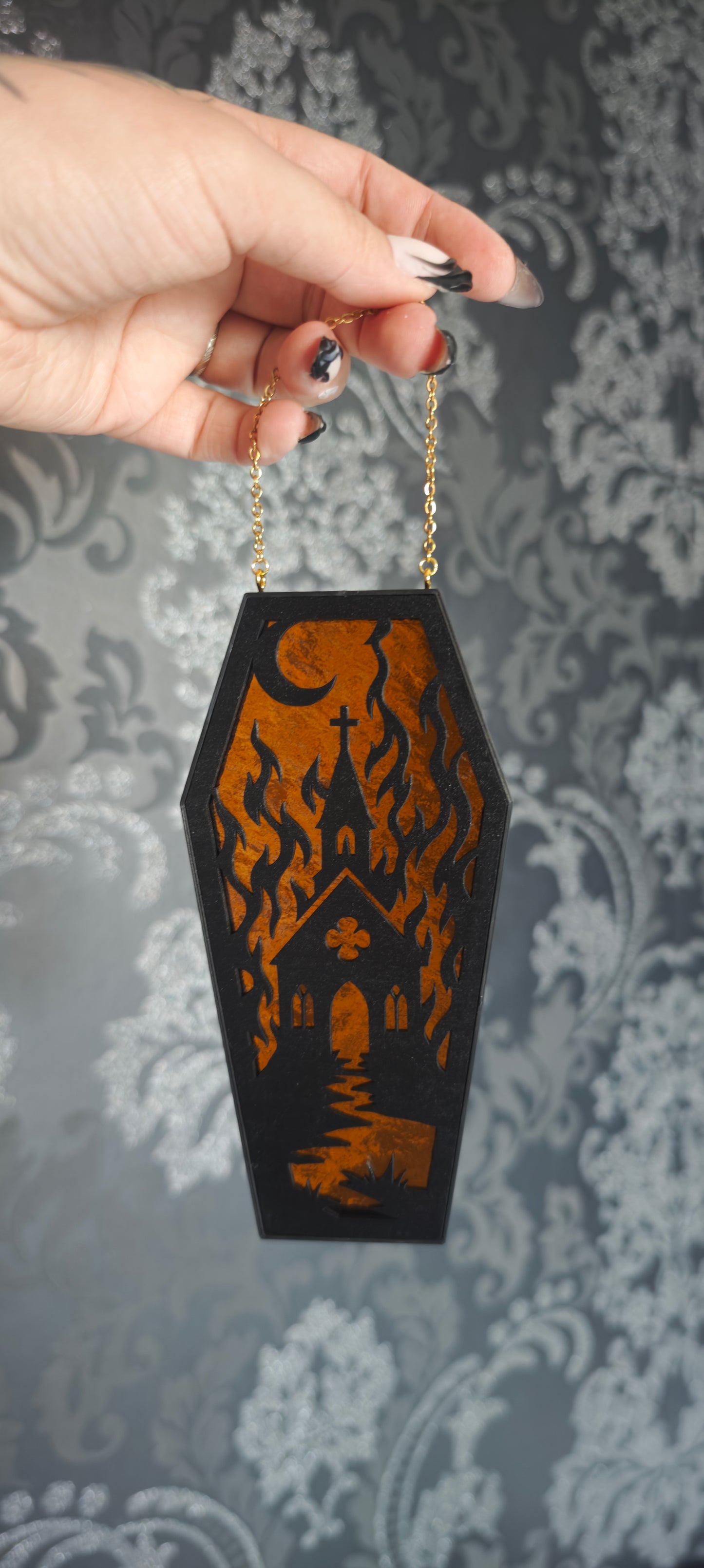 Cercueil verre chapelle ambre